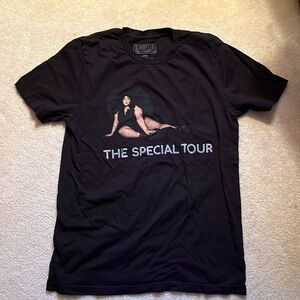 Lizzie 2022 concert tour t shirt size L in black